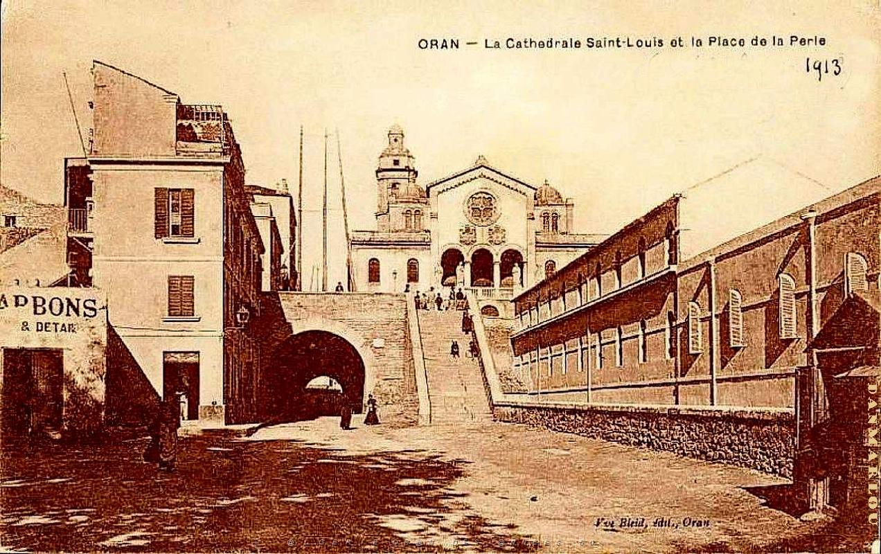 MB h- 010- eglise St-Louis et place de la perle.jpg